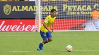 Cádiz contó con Tomás Alarcón en empate con Valencia en la liga española