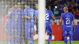 El gigante que espera: U de Chile podría enfrentar a Independiente en octavos de Copa Sudamericana