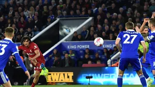 Trent Alexander-Arnold anotó un golazo de tiro libre en triunfo de Liverpool sobre Leicester