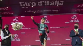 La victoria del australiano Jai Hindley en la novena etapa del Giro de Italia