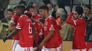Joao Mario y David Neres acercaron a Benfica a cuartos de la Champions al anotar ante Brujas