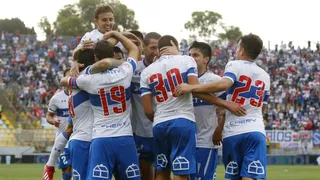 Universidad Católica apabulló a Everton en el Sausalito y ganó el título del Torneo de Verano