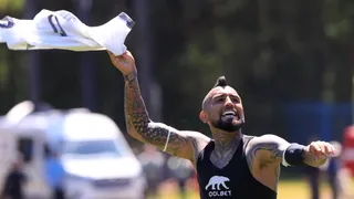 Arturo Vidal publicó una nueva arenga en la previa del duelo de Colo Colo: “Tomar el primer lugar es un deber”