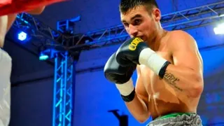 Murió boxeador argentino que se desmayó mientras escuchaba fallo de su pelea
