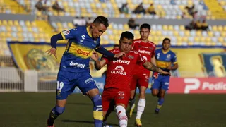 Marcado por el VAR: El tenso empate de Everton y Ñublense en Viña del Mar