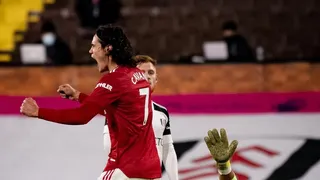 Manchester United remontó ante Fulham y tomó el liderato en la Premier League