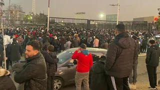Hinchas se quedaron sin entrar al Colo Colo vs. Ñublense tras desbordes en el ingreso