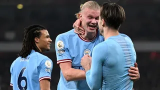 Manchester City se impuso a Arsenal y le dio caza en la cima de la Premier League