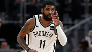 Una web para adultos ofreció a Kyrie Irving una suscripción de por vida si se vacuna