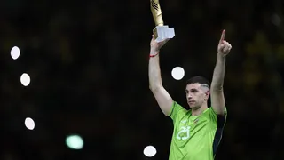 Presidente de la UEFA calificó de “primitivas” las reacciones de Emiliano Martínez en Qatar