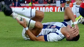 Alerta en La Roja: Matías Catalán sale lesionado y Ortegoza recibió criminal patada en Argentina