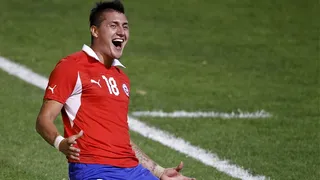 Diario español destacó la figura de Nicolás Castillo, el “Zlatan chileno”