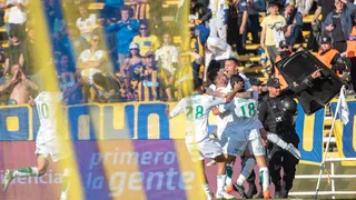 Banfield amargó como visitante a Rosario Central con un golazo de Agustín Urzi