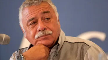 La alegría de Carlos Caszely: El cáncer de mi esposa desapareció