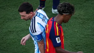 [BOMBAZO] El dardo del Balón de Oro que hunde a España y revive a Messi