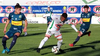 Cobresal y Everton se enfrentan en el norte con la misión de escalar a la parte alta