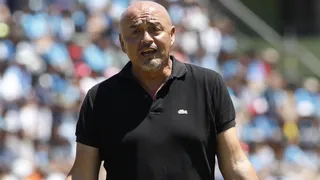 Deportes Iquique anunció que el proceso del técnico Luis Musrri llegó a su fin