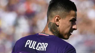Medio italiano asegura que Erick Pulgar dejará Fiorentina para partir a Torino