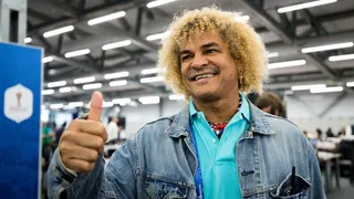 El alegre festejo del “Pibe” Valderrama tras la clasificación de Colombia
