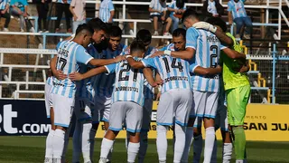 Magallanes cargó contra Evópoli y exigió disculpas públicas por uso de su escudo