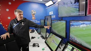 El chileno Carlos Astroza estará presente en el VAR de la final del Mundial