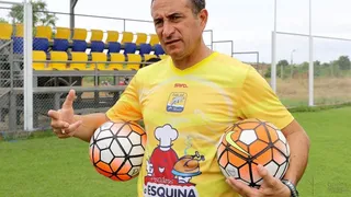 DT de Delfín avisa a Colo Colo: Trataremos de armar un buen bloque defensivo