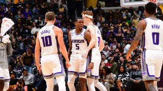 Los Angeles Lakers sufrieron otra dura caída en la NBA ante Sacramento Kings