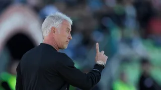 Carlos Caszely tiene candidato para la banca de Colo Colo: Ivo Basay debe llegar en 2021