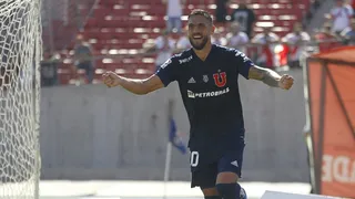 Larrivey repitió tras pase de Montillo y estiró las cifras para U. de Chile ante Curicó