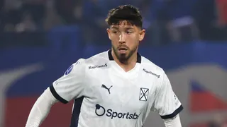 Un poderoso de Brasil hizo millonaria oferta por Felipe Loyola y ESTO respondió Independiente