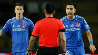 El “fantasma” que vuelve a la U tras vencer a Colo Colo: el árbitro con cero triunfos en Conmebol