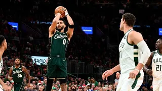 Boston Celtics derrotó a Milwaukee Bucks en Navidad de mano de Jayson Tatum y Jaylen Brown