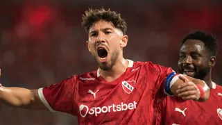 Felipe Loyola fue la GRAN FIGURA en goleada de Independiente en Argentina