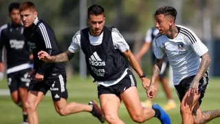 Exjugador de Colo Colo presiona a Mosa por Twitch para volver al Cacique