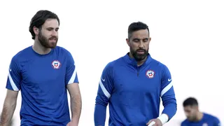 ¿Claudio Bravo es el traductor entre Lasarte y Brereton en la Roja?