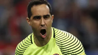 Claudio Bravo fue desconvocado de la nómina de Rueda por “declinar a asistir a la convocatoria”