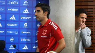 Meneghini mueve sus fichas: el exdirigido que podría sumar al ataque de la U de Chile