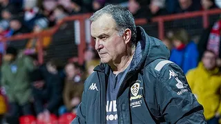 Leeds United de Marcelo Bielsa enfrenta a Luton en su lucha por el ascenso a la Premier League
