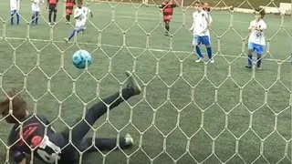 Arquero de las series menores de Flamengo deslumbró con seis tapadas consecutivas