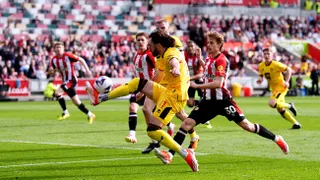 Ben Brereton Díaz fue titular en derrota de Sheffield frente a Brentford por la Premier League