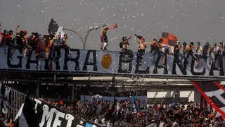 Garra Blanca desmintió que camiseta para rifa haya sido donada por Claudio Baeza