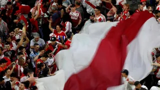 La pesadilla de hinchas de River que llegaron a Emiratos cuando estaban eliminados