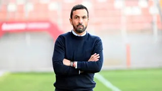 Nuevo despido: entrenador de la Primera B dejó la banca de su equipo