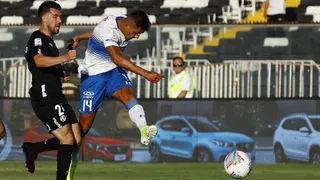 César Pinares se lució con una jugada personal para ampliar la victoria de U. Católica