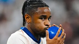 Chelsea resistió en su visita a Servette y logró meterse en la Conference League