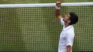 Djokovic venció en un espectacular partido a Federer y se quedó con el título de Wimbledon