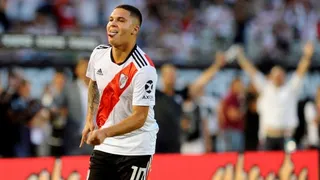River tumbó a Racing de los chilenos con extraordinario tiro libre de Quintero