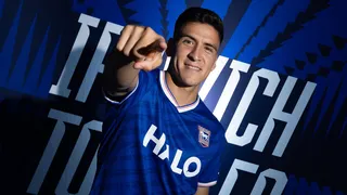 Marcelino Núñez fue oficializado como nuevo refuerzo del archirrival de Norwich City