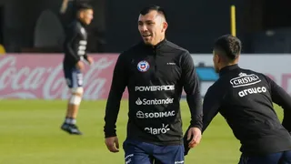 Gary Medel: Los que llegan a la Roja deben tratar de hacerse un lugar