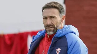 Cristian “Kily” González sufrió un accidente automovilístico mientras se trasladaba por una autopista